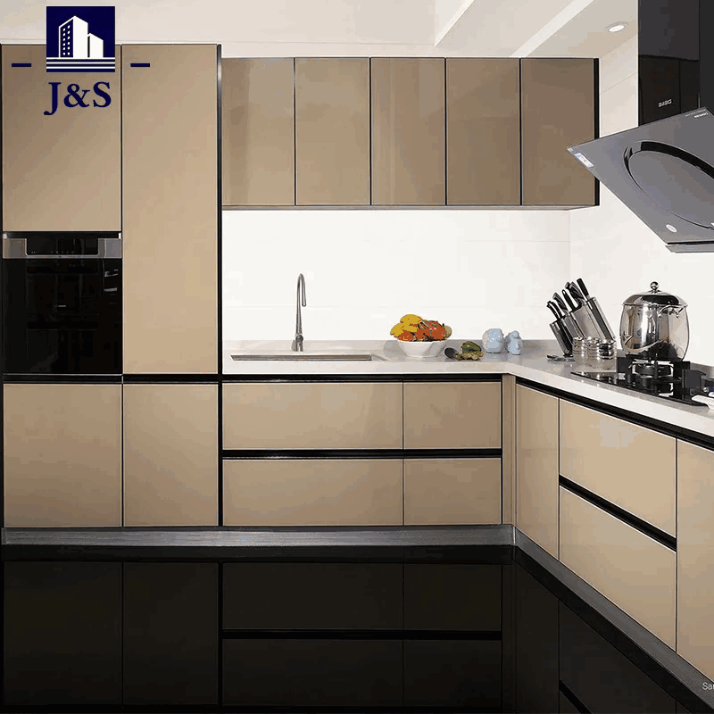 Kuinka valita ja ylläpitää harmaita keittiölaitteita optimaalisen keittiön suorituskyvyn saavuttamiseksi?